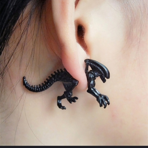Jewelry - 2XHP! NWT Pair of Black Alien Earrings! Goth Metal